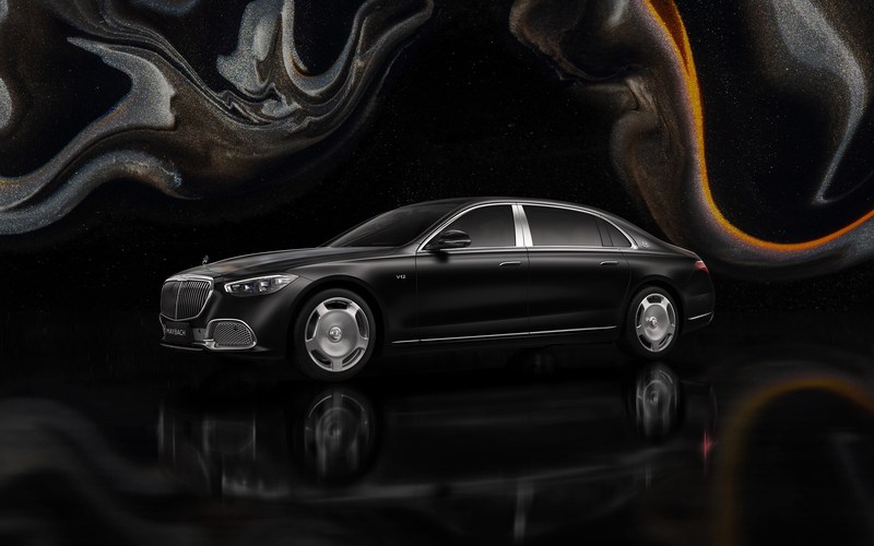 Mercedes-Benz Maybach S 680 2024 with chauffeur in Dubai